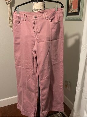 American Eagle Outfitters Low Rise Baggy Wide Leg Dusty Pink Wide-Leg Jeans